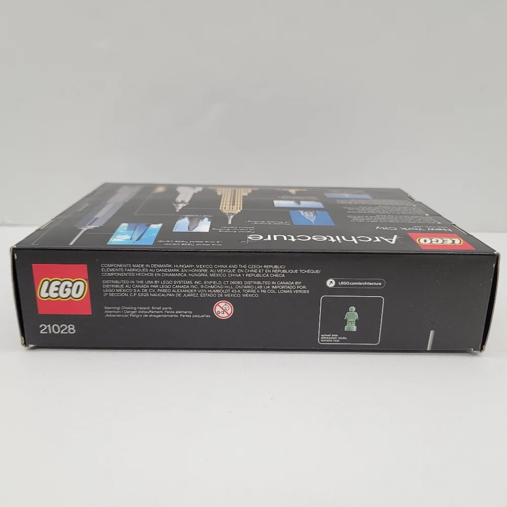 Lego Arhitecture 21028 New York City Building Set 598 Pcs New Retired!